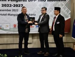 Jaksa Agung ST Burhanuddin Kembali Memperoleh Penghargaan  Atas Keterbukaan Informasi Publik Melalui Media Online