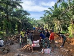 KEJAR TARGET, SATGAS TMMD REGULER KE-117 KODIM 0407/KOTA BENGKULU DIBANTU DENZIPUR 14/GB DALAM MERAMPUNGKAN PEKERJAAN PLAT DUIKER