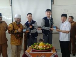 Suprise, Helmi Dedy Kunjungi SMA Sint Carolus
