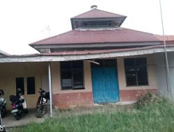 Sedih, Kantor PWI Benteng Hampir Roboh di Tumbuhi Rumput dan Sampah