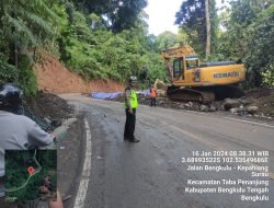 Kondisi Terkini Longsor Liku 9 , Satlantas Masih Berlakukan Buka Tutup Jalan