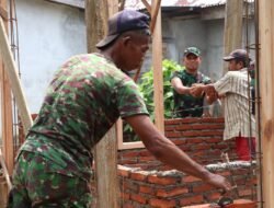 Bedah Rumah 45 Persen,Dinding Bata di Pasang Satgas TMMD 123 Kodim 0407/Kota Bengkulu