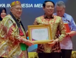 Walikota Bengkulu Raih Penghargaan Lontar Award