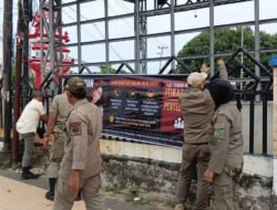 Korban Arisan Bodong Kecewa Satpol PP Cabut Spanduk Wajah Pelaku Penipuan