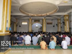 Satgas TMMD ke-130 Kodim 0407/Kota Bengkulu  Ramaikan Masjid Kelurahan Kandang Limun