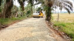 Gerak Cepat  Pembangunan Jalan TMMD ke-130 Kodim 0407/Kota Bengkulu,  Tuntas 50 persen Pengerasan