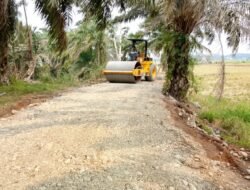 Gerak Cepat  Pembangunan Jalan TMMD ke-130 Kodim 0407/Kota Bengkulu,  Tuntas 50 persen Pengerasan
