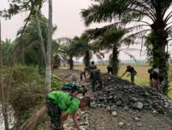 Dansatgas TMMD ke-130 Kodim 0407/Kota Bengkulu Minta Anggota Tetap Semangat dan Jaga Kekompakan Selama Bekerja