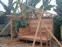 Tingkatkan Keamanan Lingkungan, Satgas TMMD ke-130 Kodim 0407/Kota Bengkulu Bangun Pos Kamling di Kelurahan Kandang Limun
